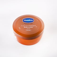 فازلين كريم الجسم اشراقة الكاكاو 200 مل