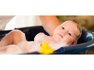 طفل حديث الولادة